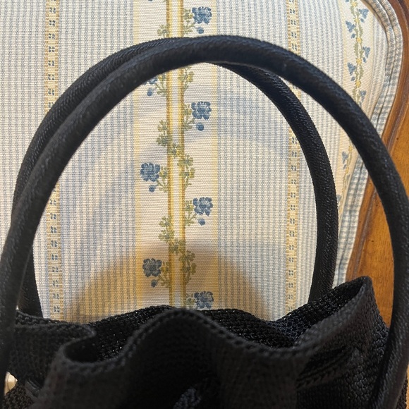 The Sak Black and Tan Straw Bag with Ornate Design Inner Drawstring Liner - Picture 4 of 8